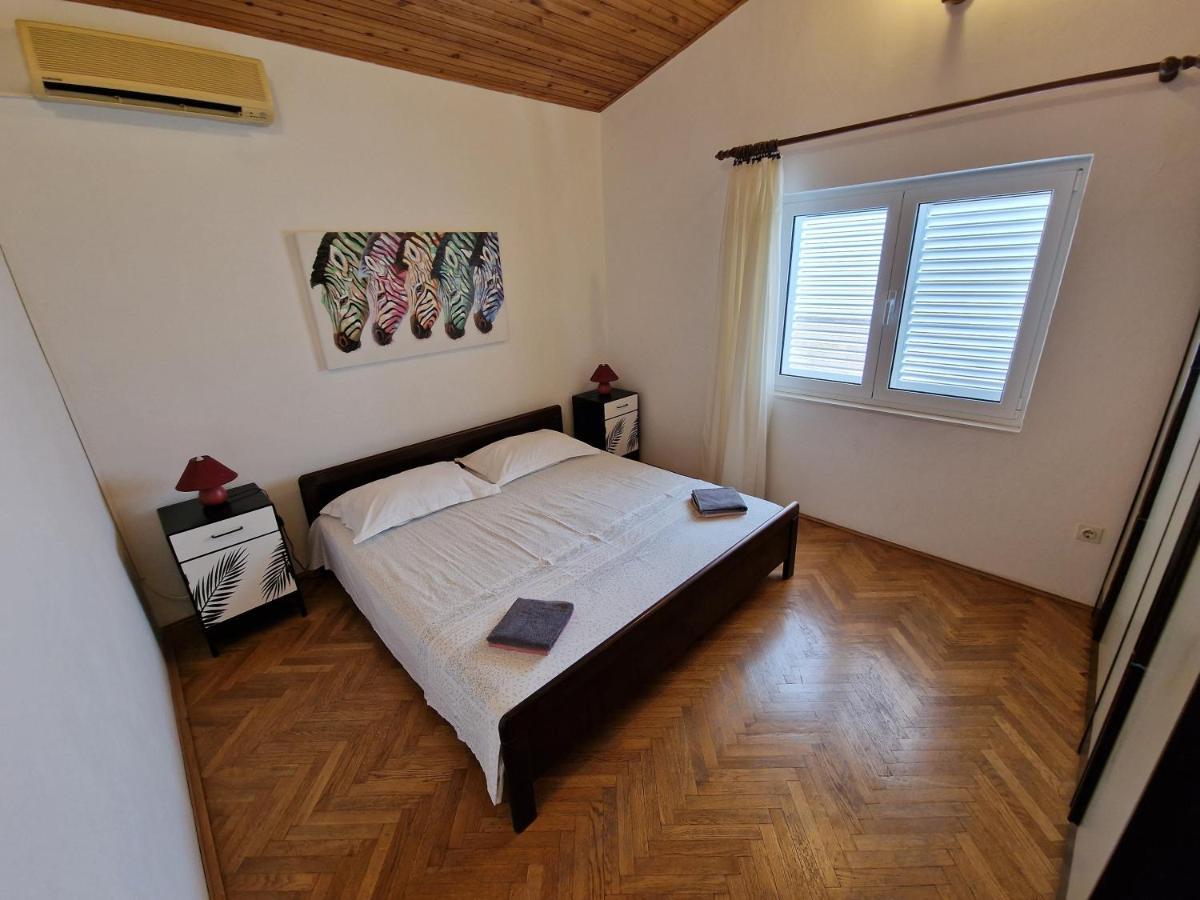 Apartments By The Sea Mimice, Omis - 2972 Bagian luar foto
